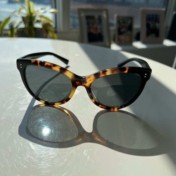 Valentino sunglasses - Picture 3 of 3